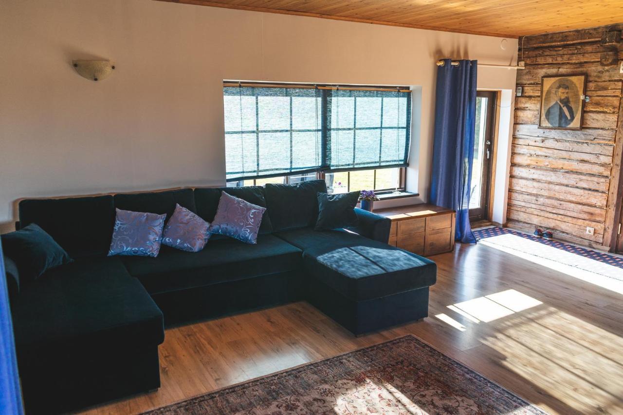 Tiiupesa Guest House Hellamaa  Extérieur photo